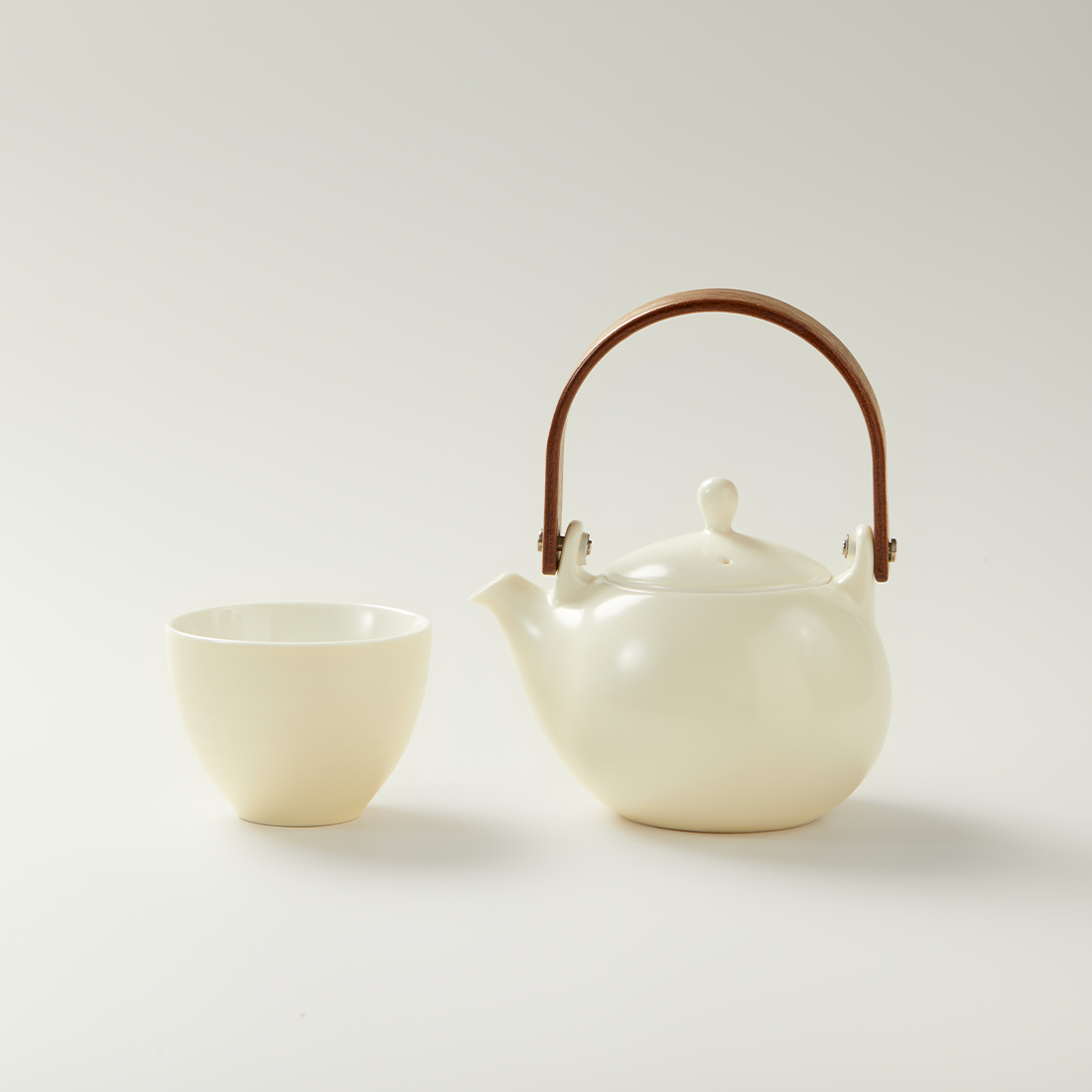 Ceramic Tea Pot - Cup Included
